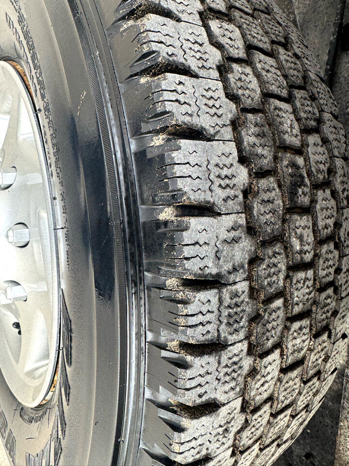 Used 2012 Ford E-250 and Econoline 250 w/ Insulation Pkg RWD image 12