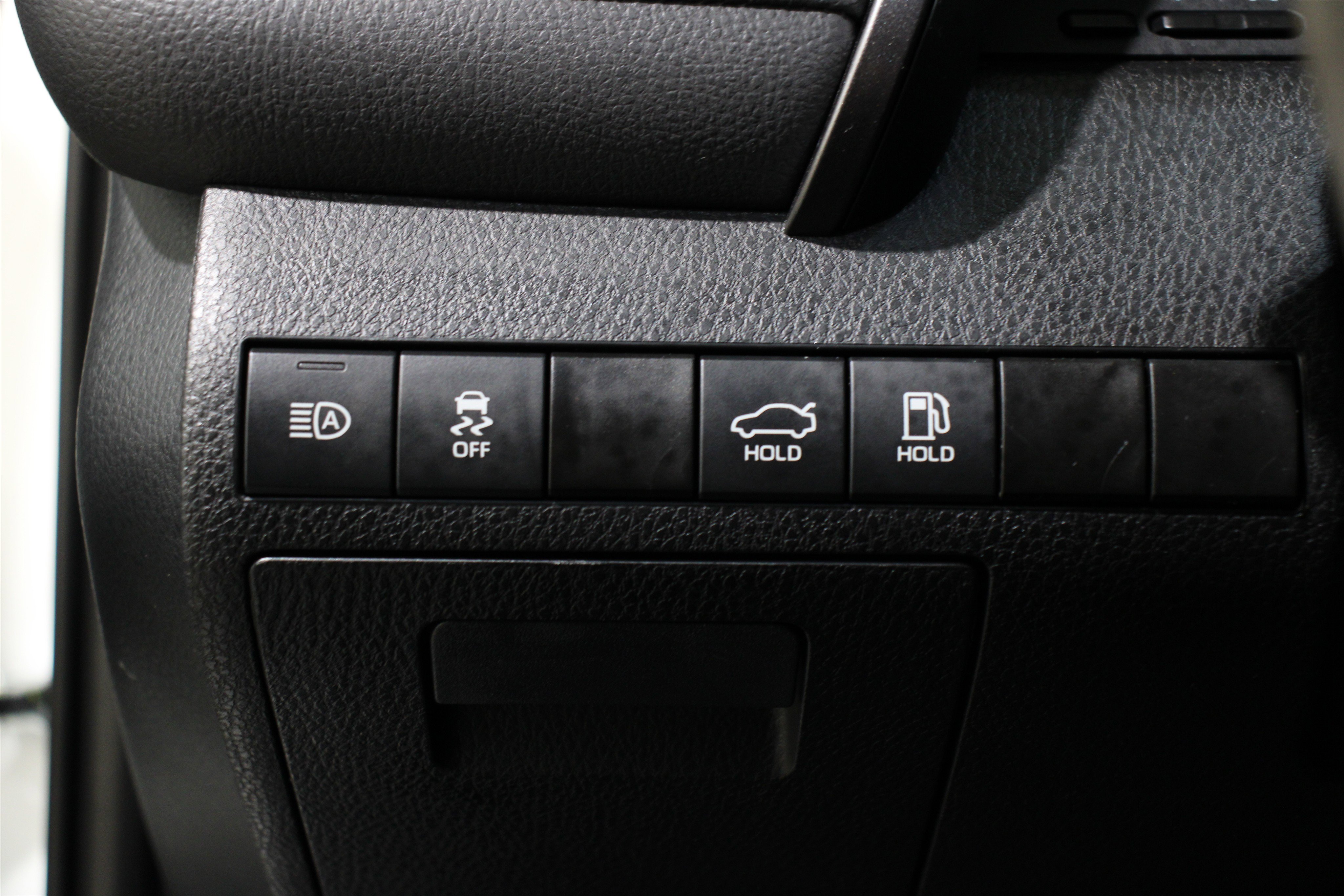 Used 2023 Toyota Camry SE image 7