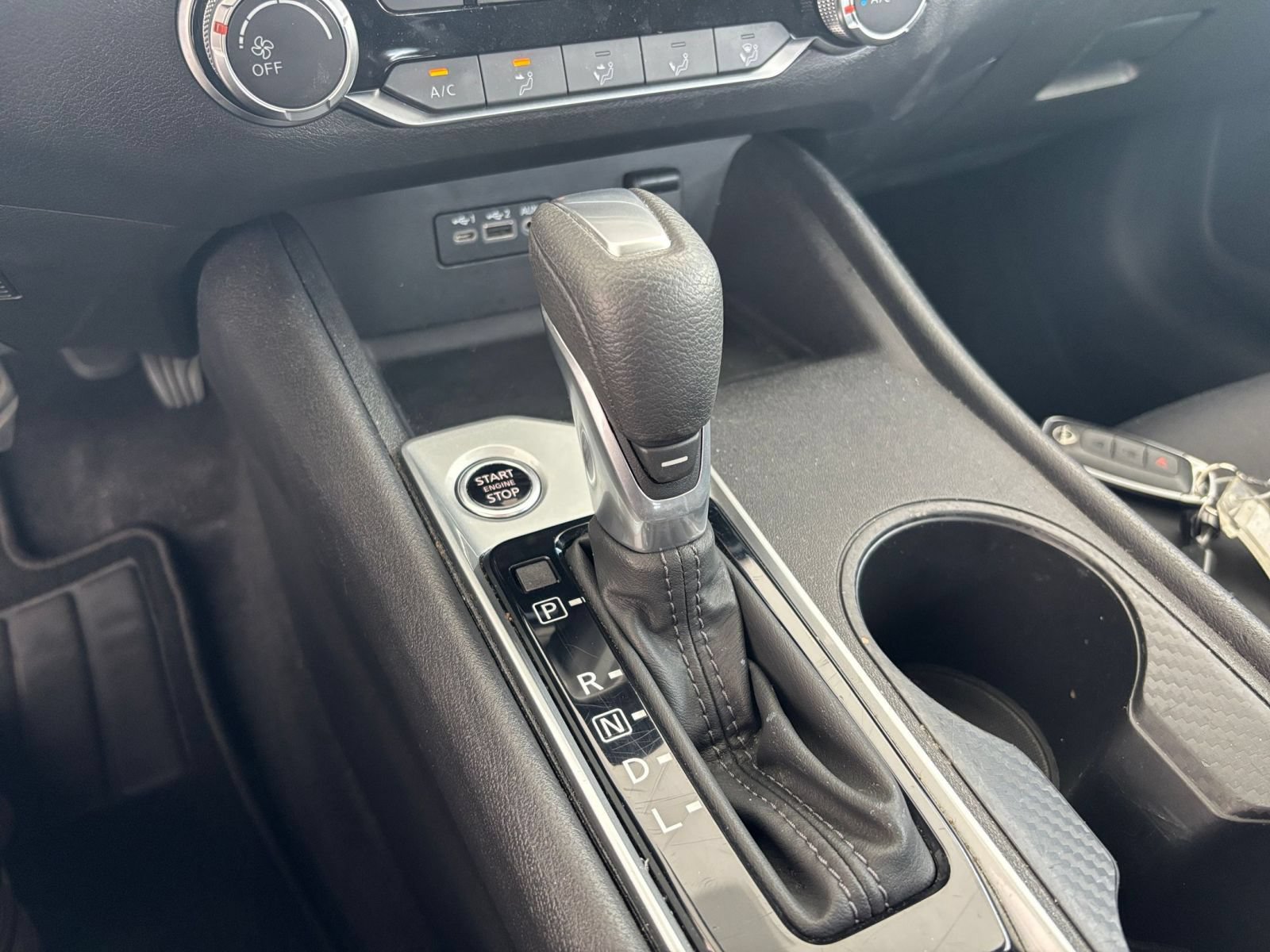 Used 2025 Nissan Altima 2.5 SV FWD image 41