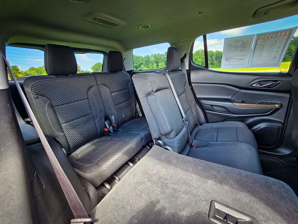 Used 2018 GMC Acadia SLE FWD image 36