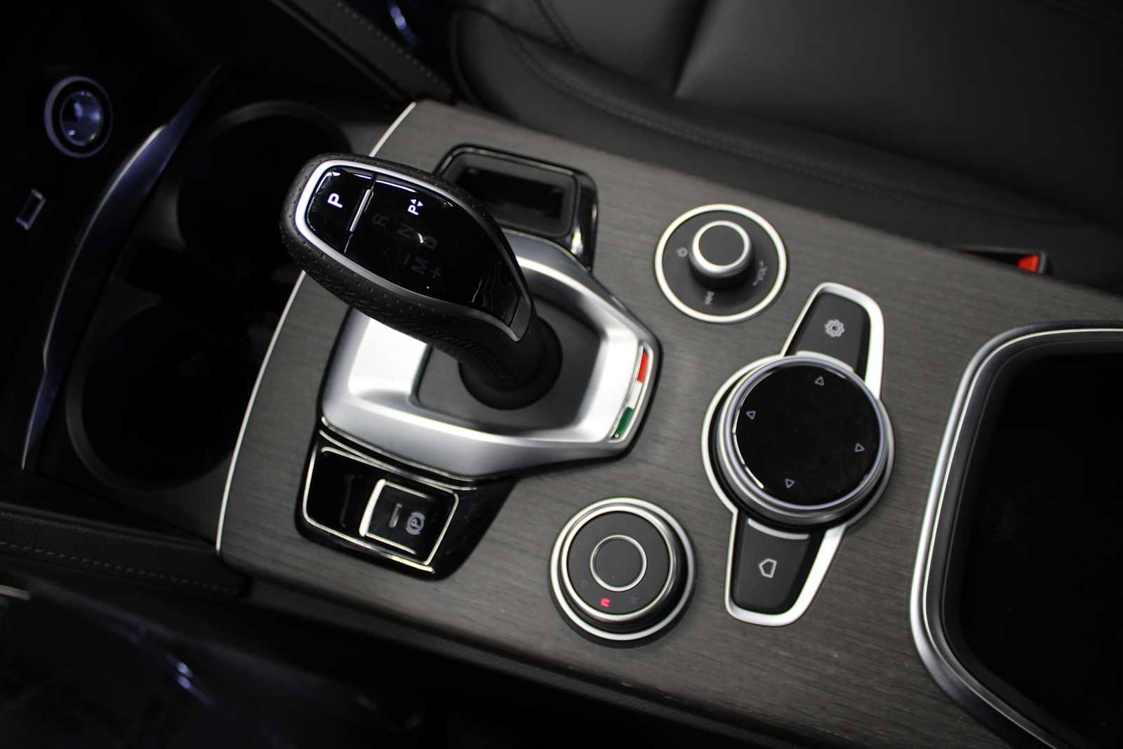 Used 2022 Alfa Romeo Stelvio Ti w/ Active Assist Plus Package image 34