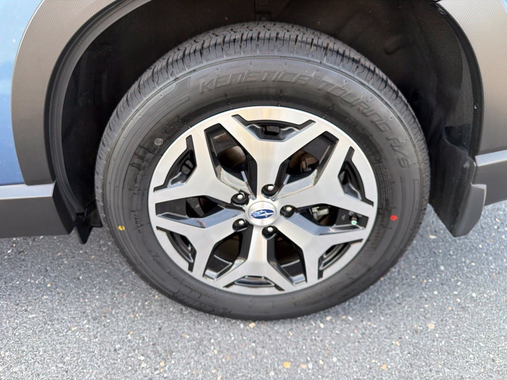 Used 2020 Subaru Forester Premium AWD/4WD image 12