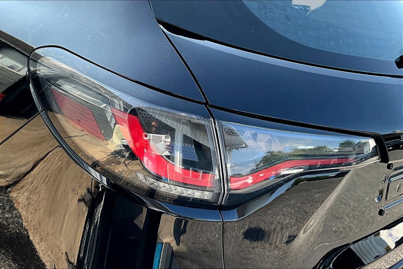 Used 2025 Honda HR-V LX image 22