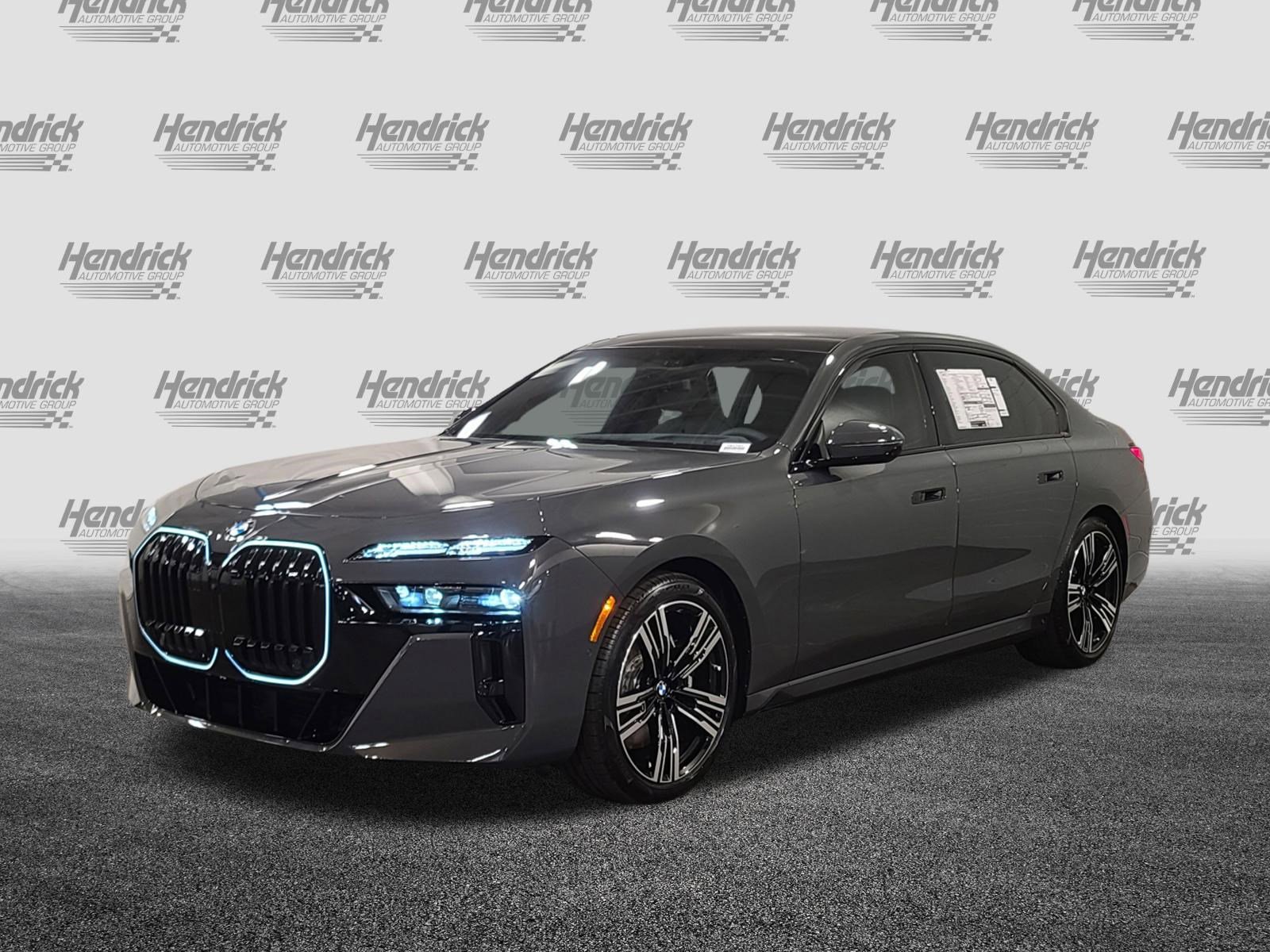 New 2026 BMW 760i xDrive w/ Executive Package image 3