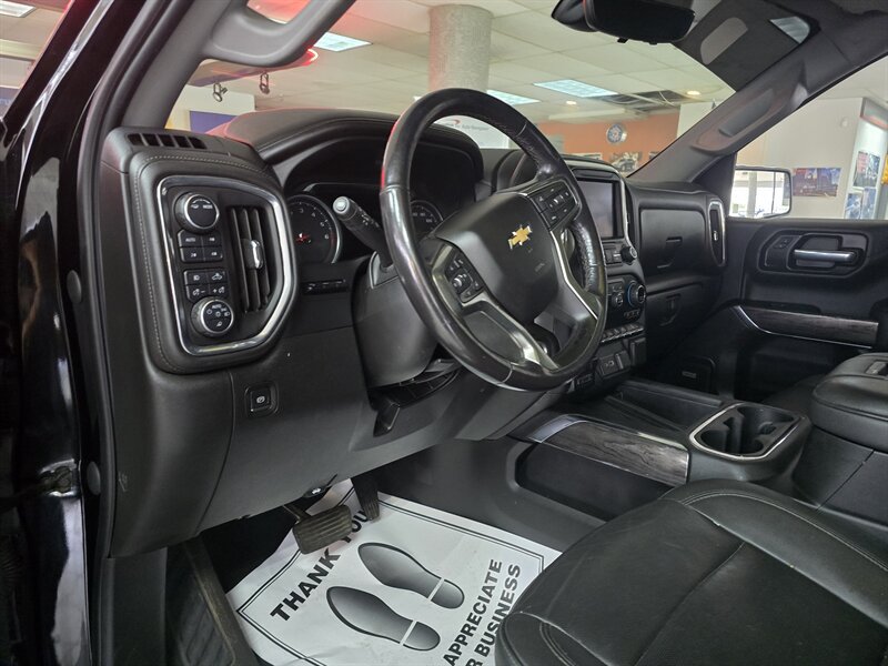 Used 2021 Chevrolet Silverado 1500 LTZ w/ LTZ Premium Package AWD/4WD image 8