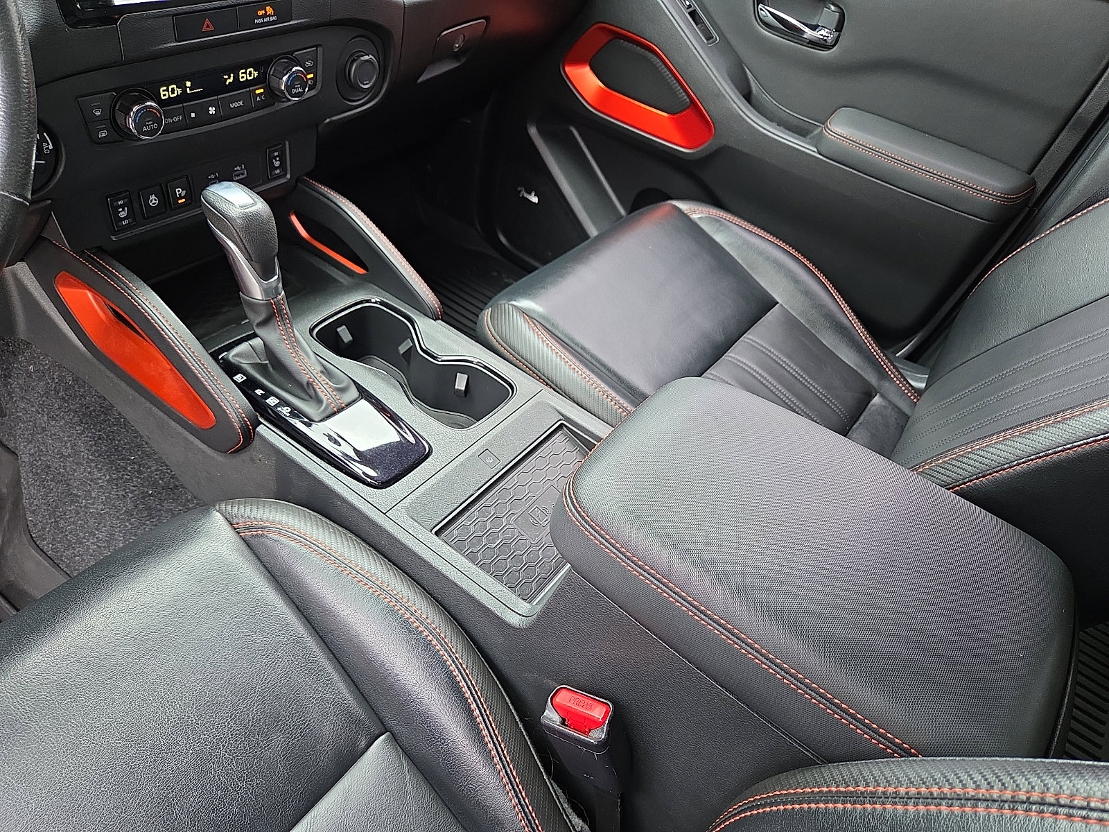 Used 2023 Nissan Frontier PRO-4X w/ Pro-4X Premium Package AWD/4WD image 25