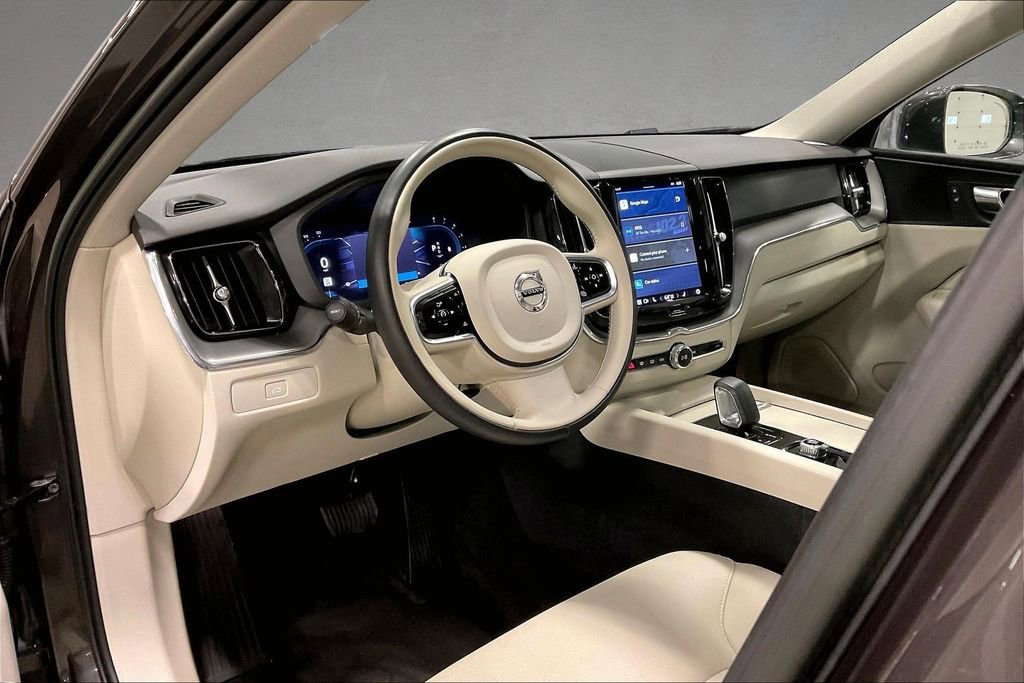 Certified 2023 Volvo XC60 B5 Core w/ Protection Package AWD/4WD image 16