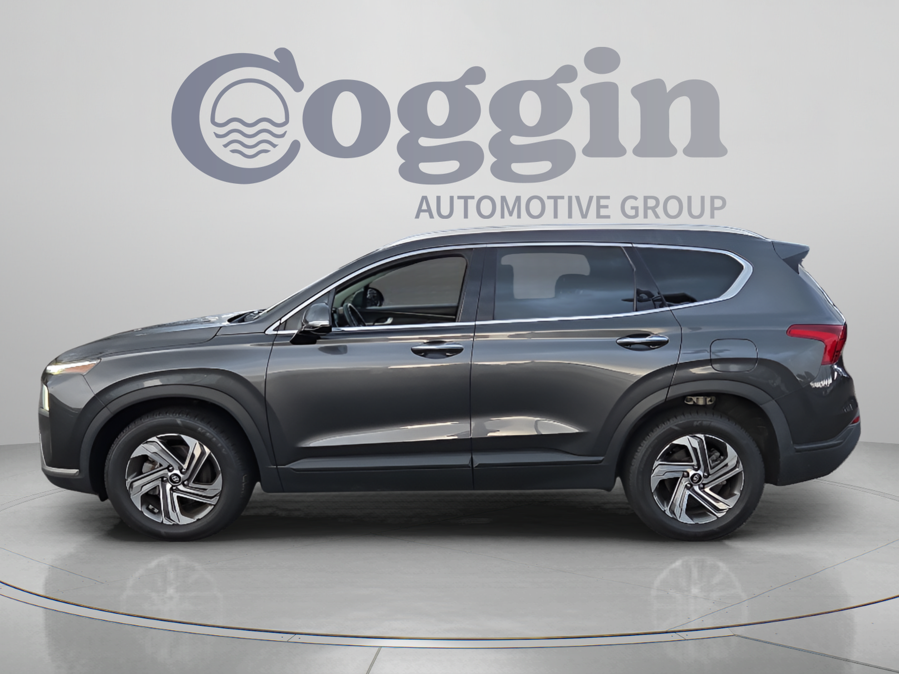 Used 2023 Hyundai Santa Fe SEL FWD image 2