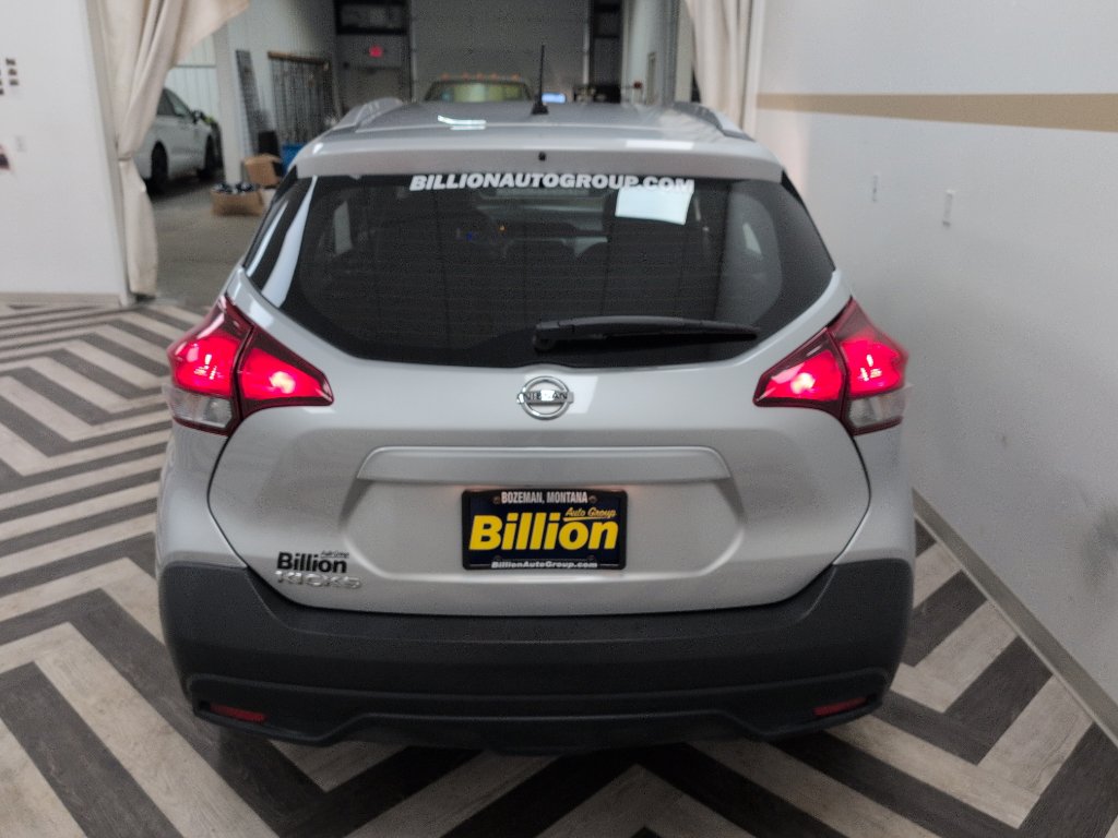 Used 2018 Nissan Kicks S image 23
