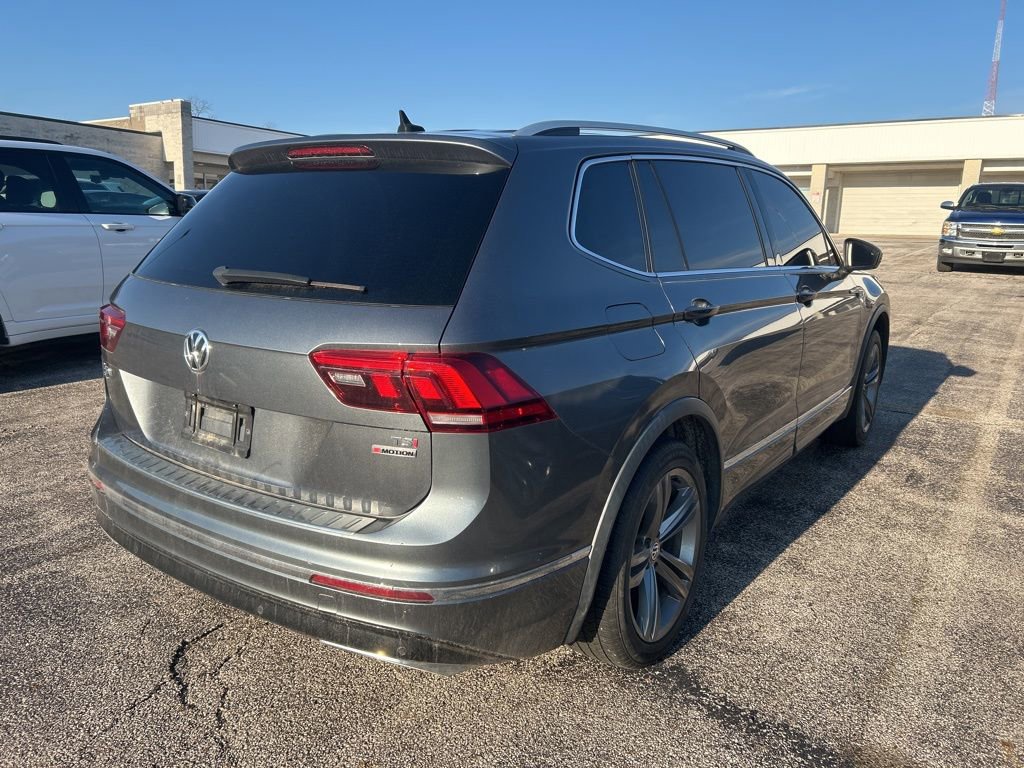 Used 2018 Volkswagen Tiguan SEL w/ R-Line Package image 7