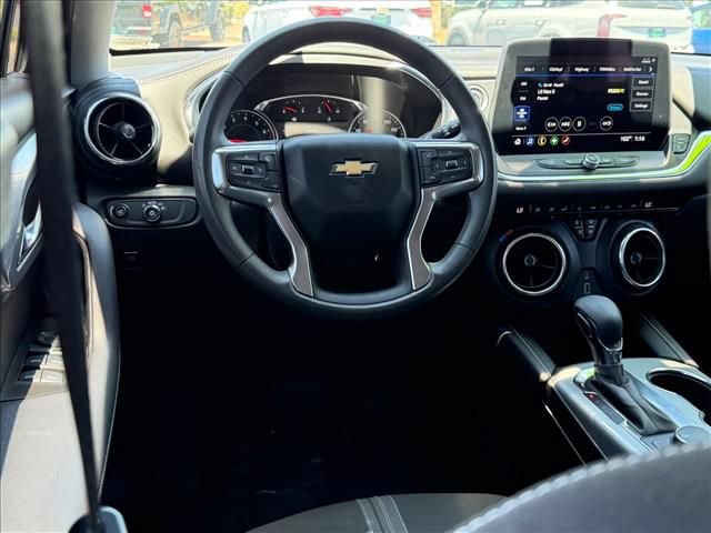 Used 2023 Chevrolet Blazer LT AWD/4WD image 9