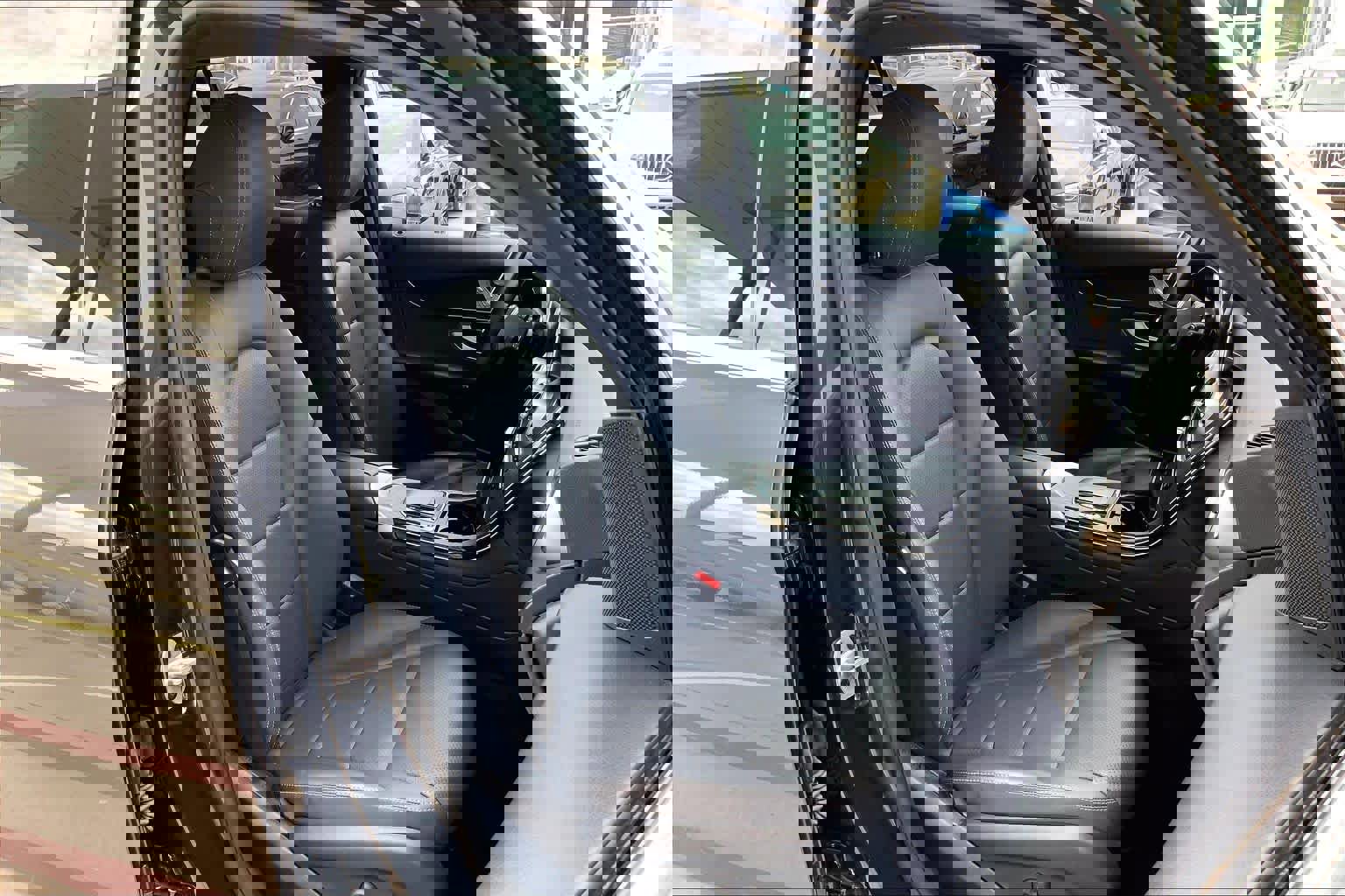 Used 2022 Mercedes-Benz GLC 300 image 9