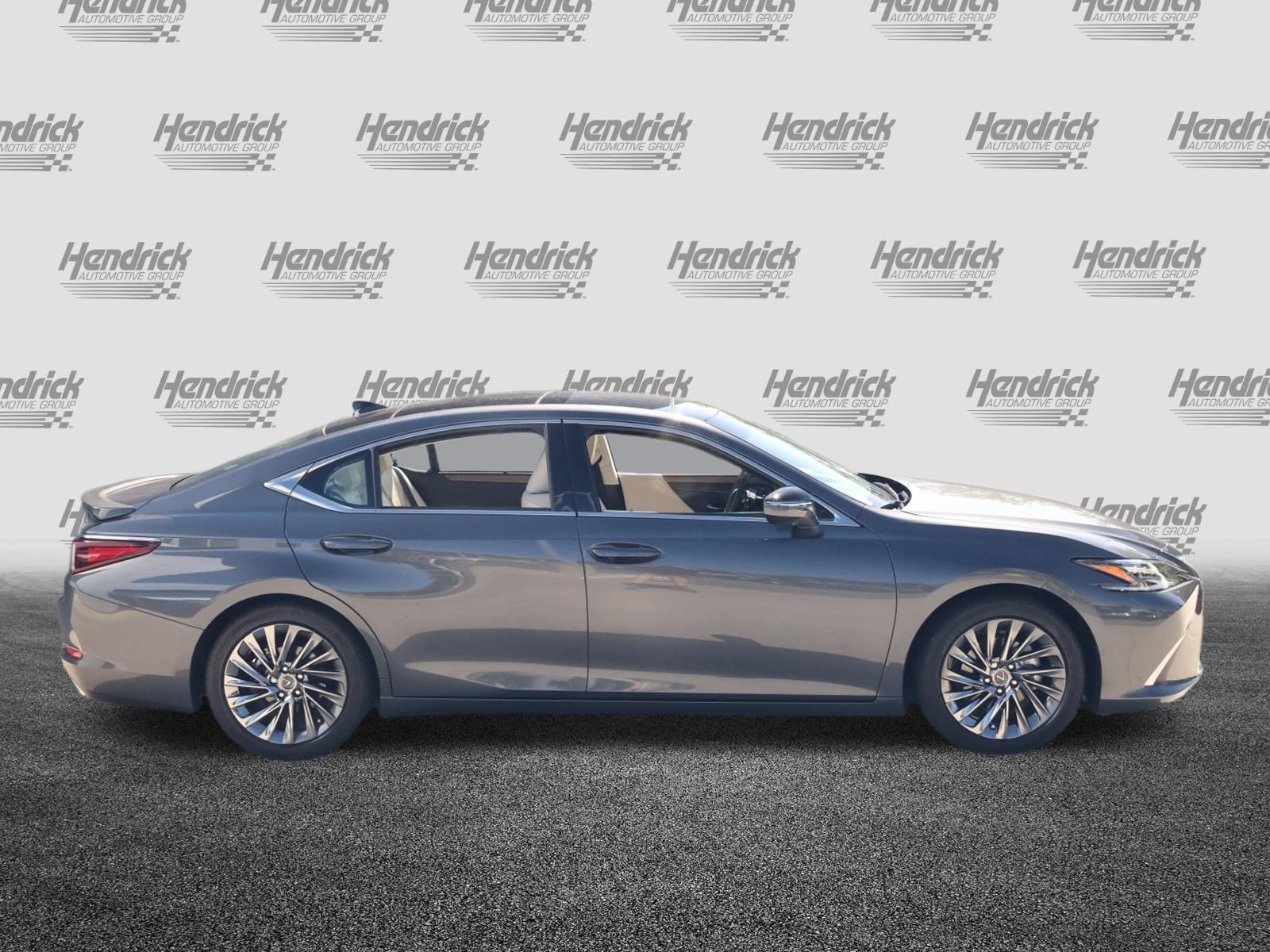 Used 2024 Lexus ES 350 Ultra Luxury w/ Accessory Package (Z2) FWD image 10