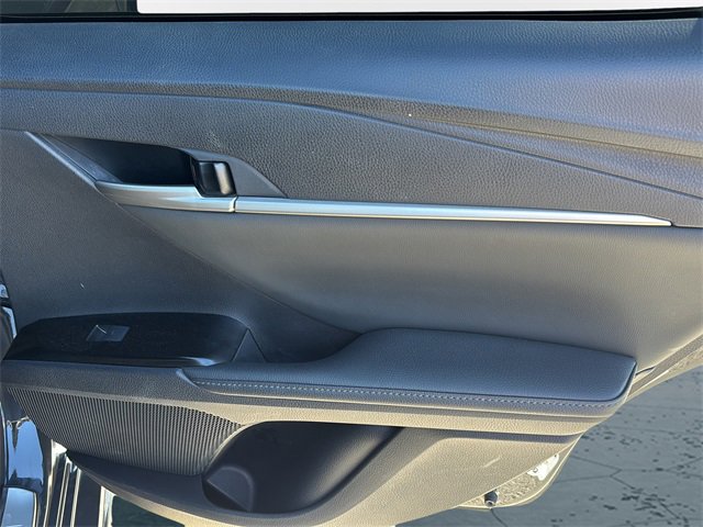 Used 2025 Toyota Camry XSE image 12