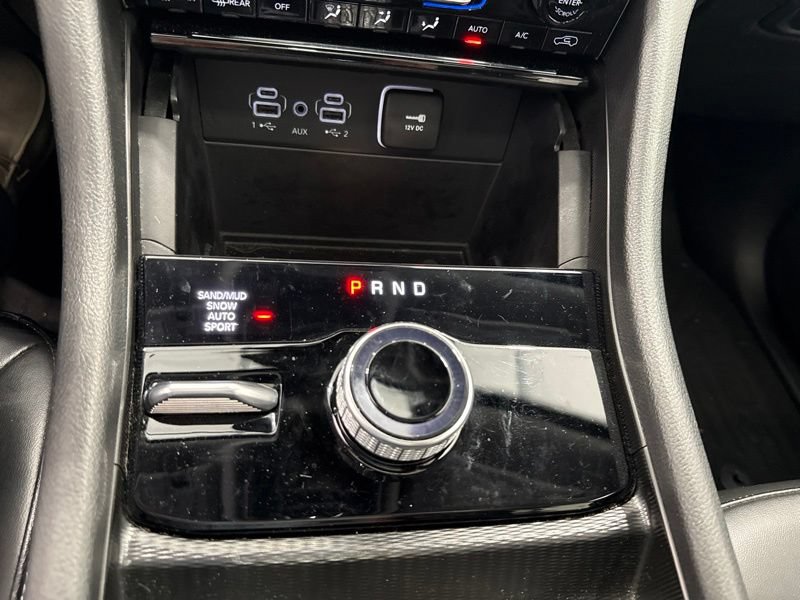 Used 2024 Jeep Grand Cherokee Limited AWD/4WD image 35