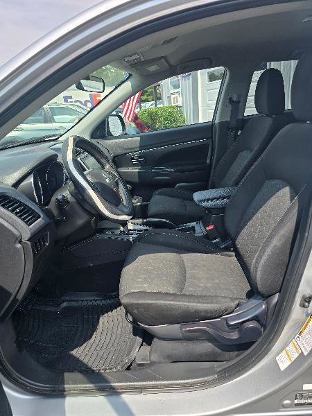 Used 2020 Mitsubishi Outlander Sport ES image 3