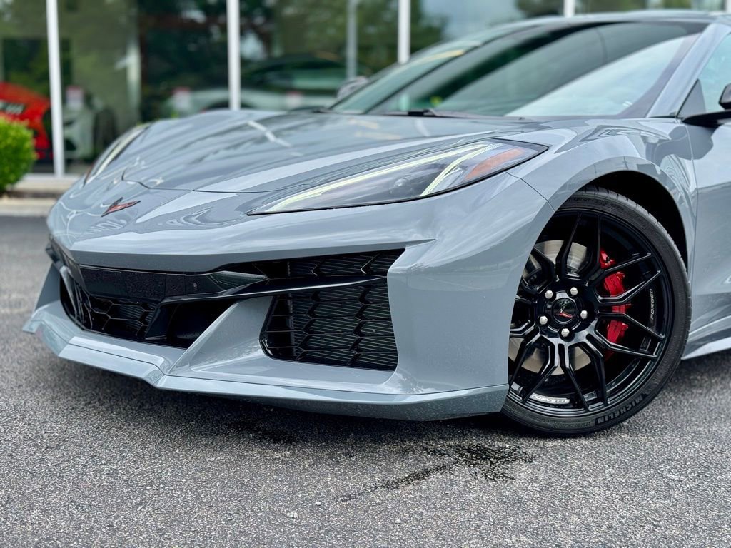 Used 2025 Chevrolet Corvette Z06 w/ Battery Protection Package image 12