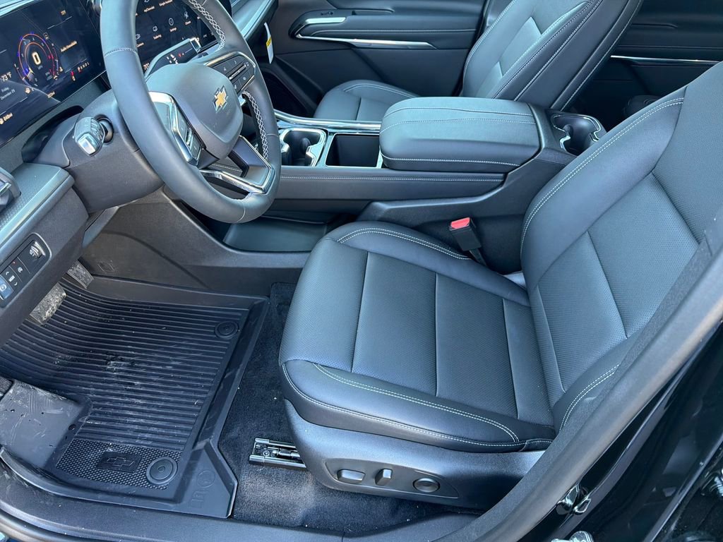 New 2026 Chevrolet Traverse LT w/ Driver Confidence Package image 9