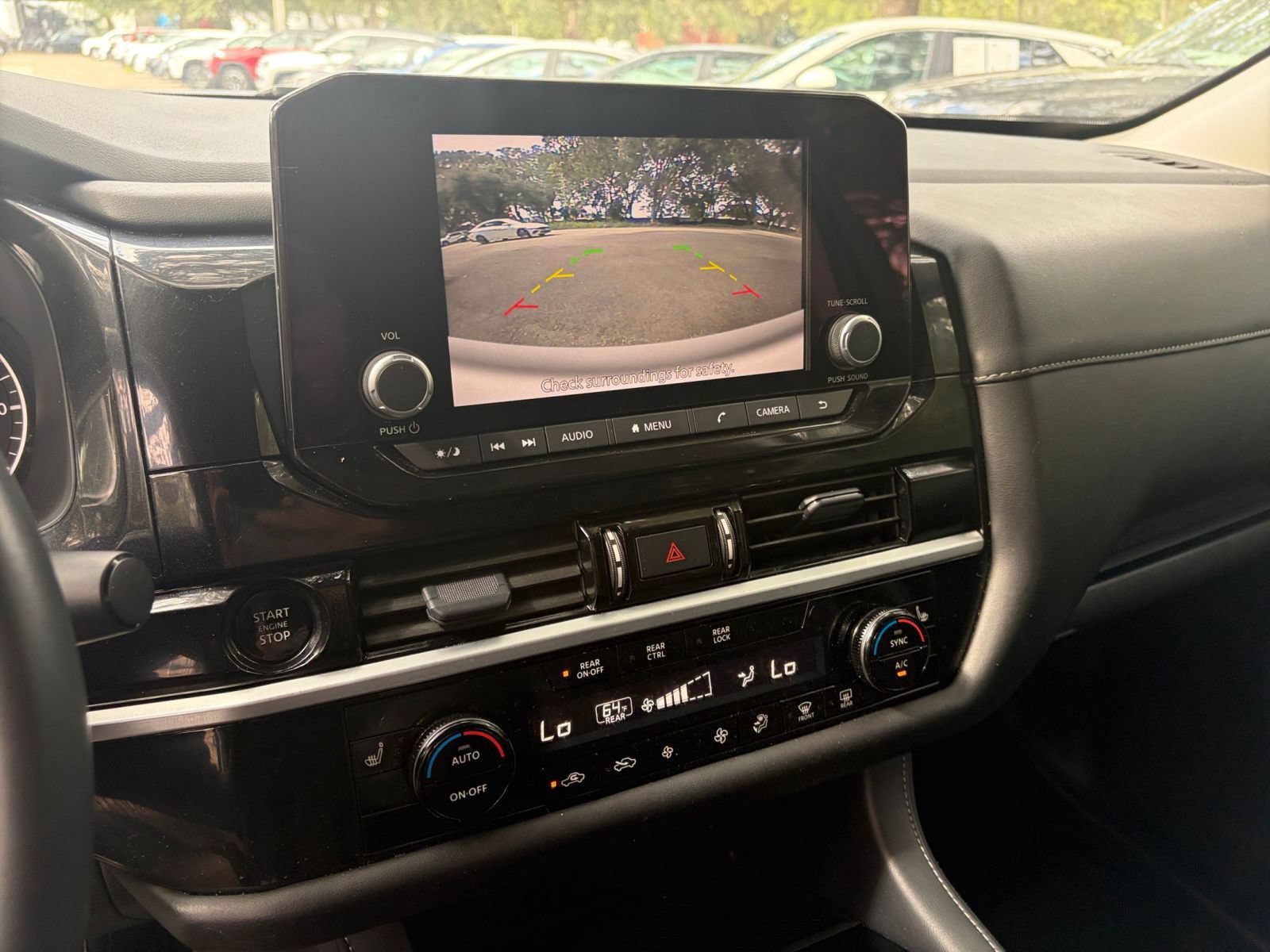 Used 2025 Nissan Pathfinder SV AWD/4WD image 17