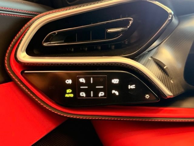 Used 2025 Ferrari 296 GTS RWD image 33