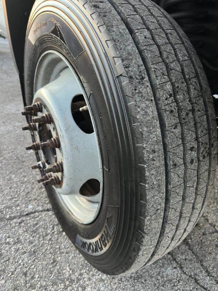 Used 2008 Ford F550 4x4 Regular Cab Super Duty image 18