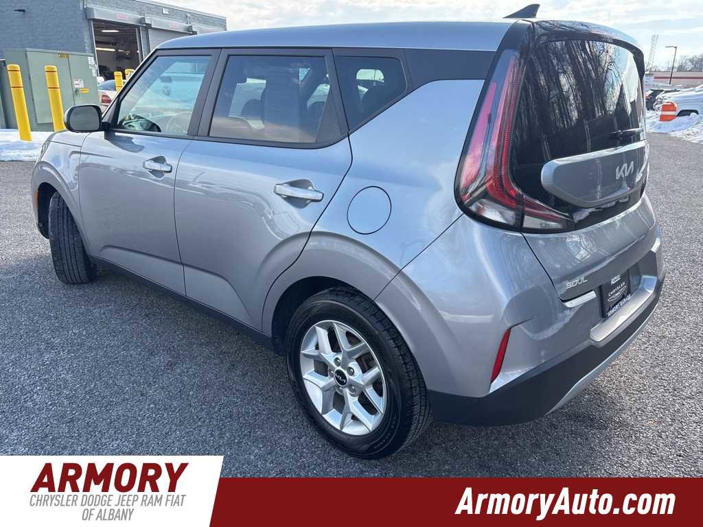 Used 2023 Kia Soul LX w/ LX Technology Package image 6