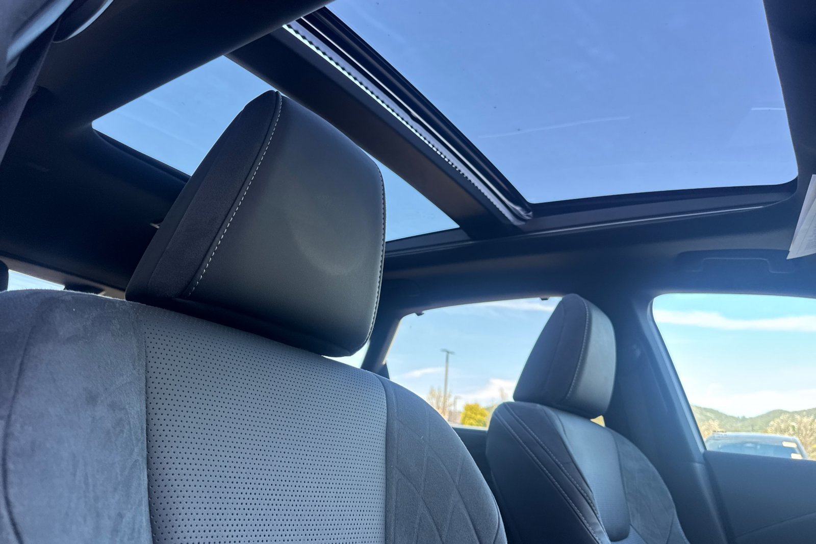 Used 2023 Lexus RX 350 FWD w/ Cold Area Package image 15