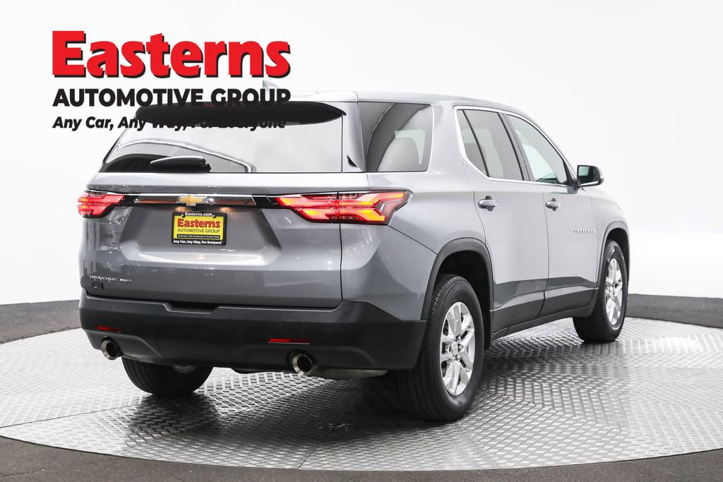 Used 2023 Chevrolet Traverse LS w/ Safety Package image 5