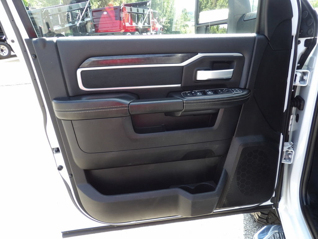 Used 2024 RAM 2500 Big Horn AWD/4WD image 14