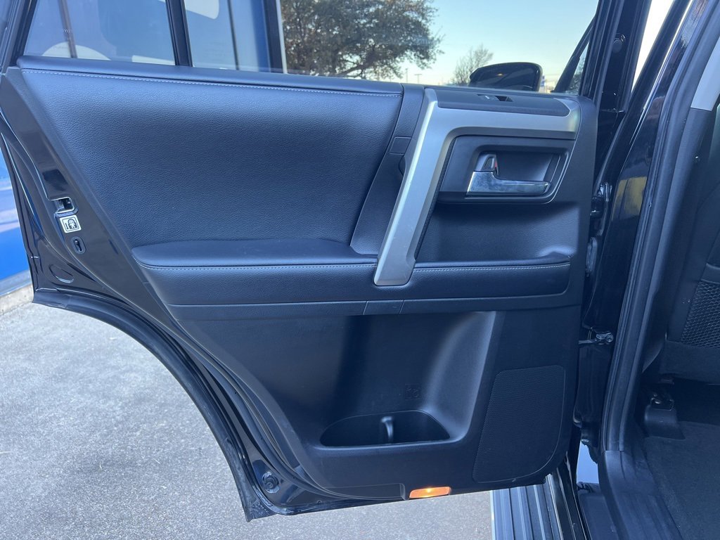 Used 2019 Toyota 4Runner SR5 Premium image 17