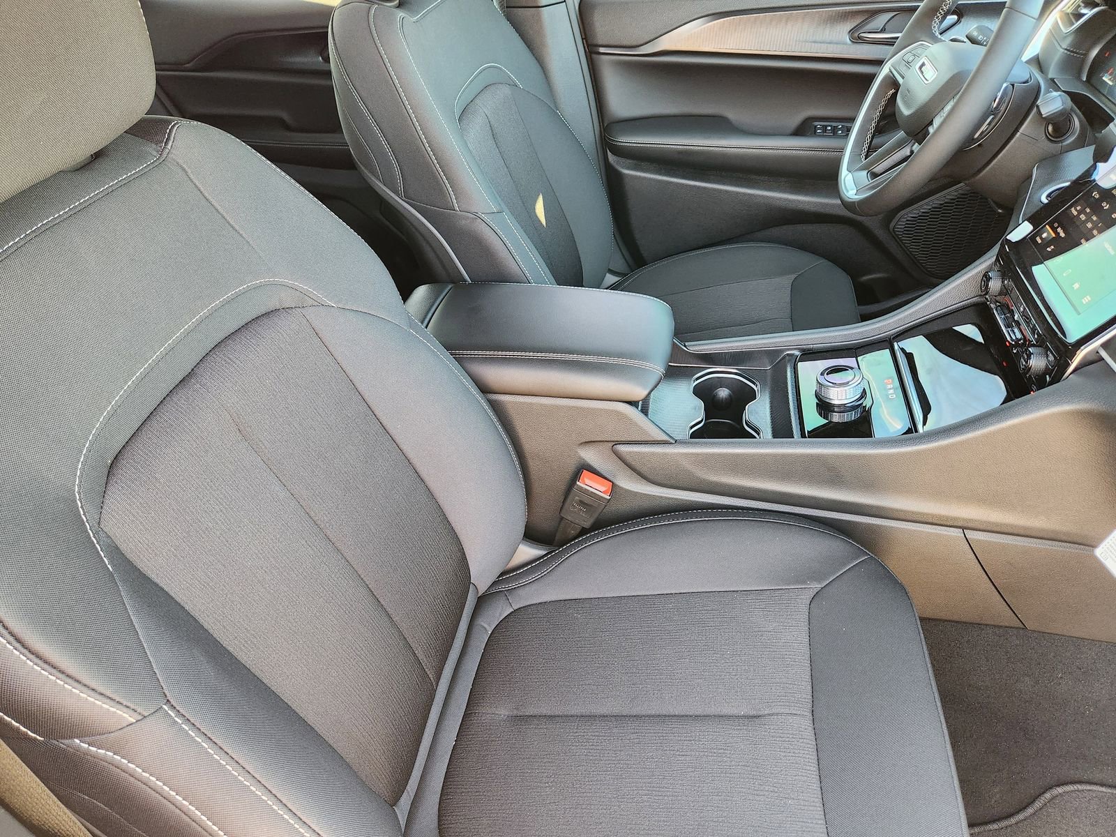 New 2026 Jeep Grand Cherokee Laredo X RWD image 23