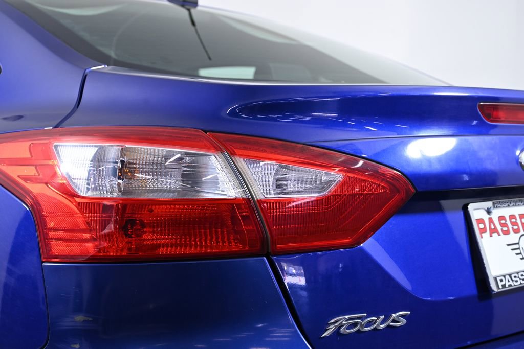 Used 2012 Ford Focus SE FWD image 7