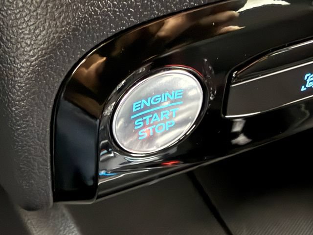 Used 2025 Ford Escape ST-Line w/ Tech Pack #1 FWD image 19