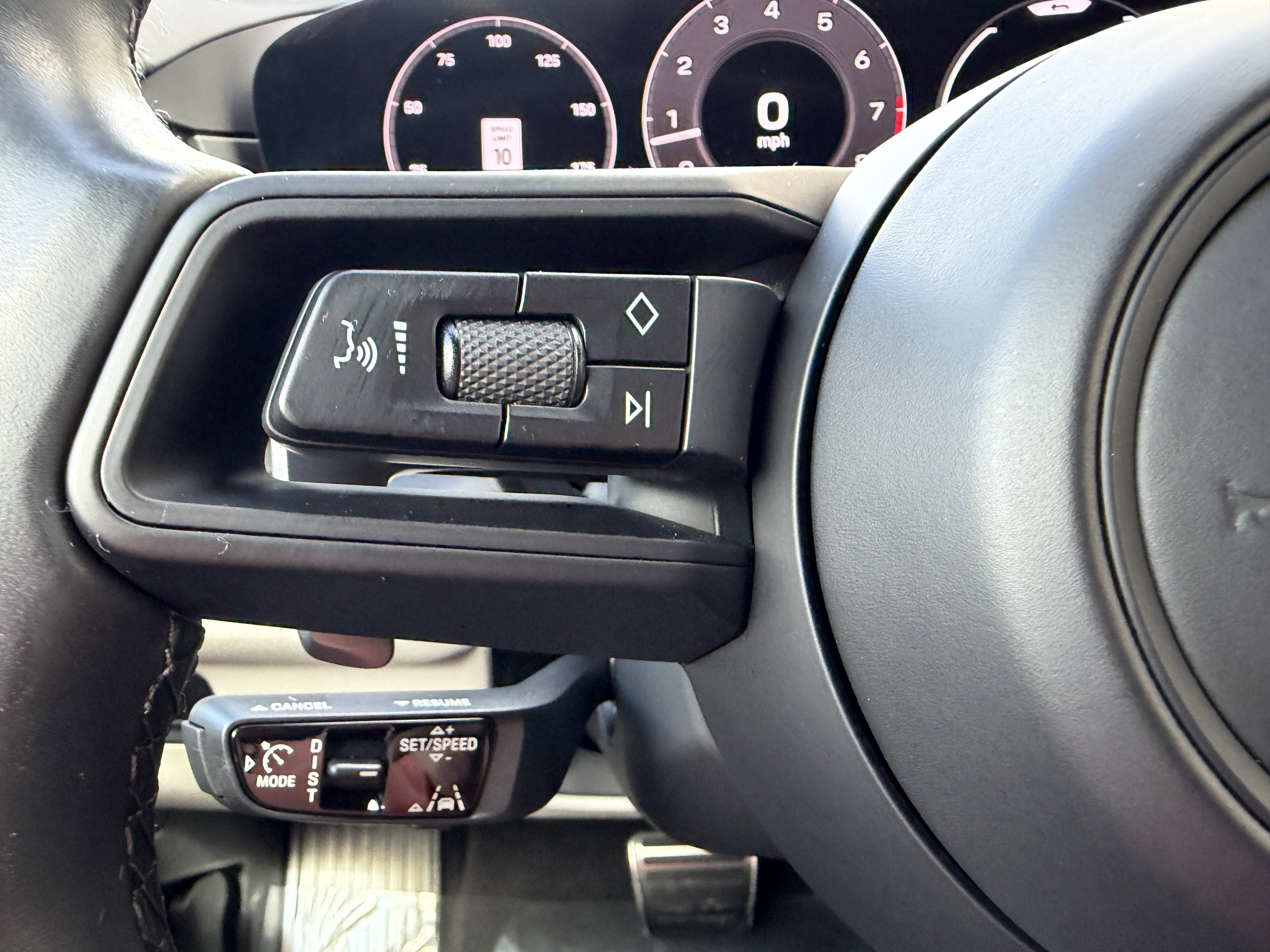 Certified 2024 Porsche Cayenne S image 35