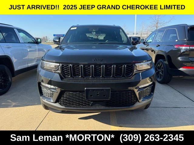 New 2025 Jeep Grand Cherokee Limited w/ Black Appearance Package image 3