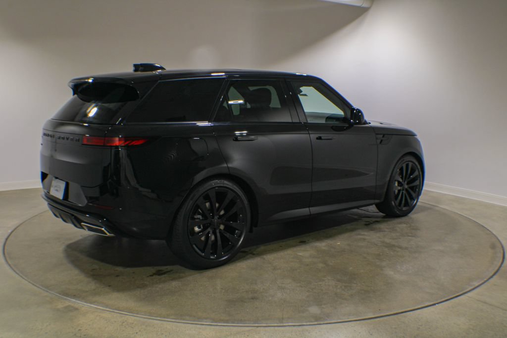 New 2026 Land Rover Range Rover Sport Dynamic SE AWD/4WD image 6