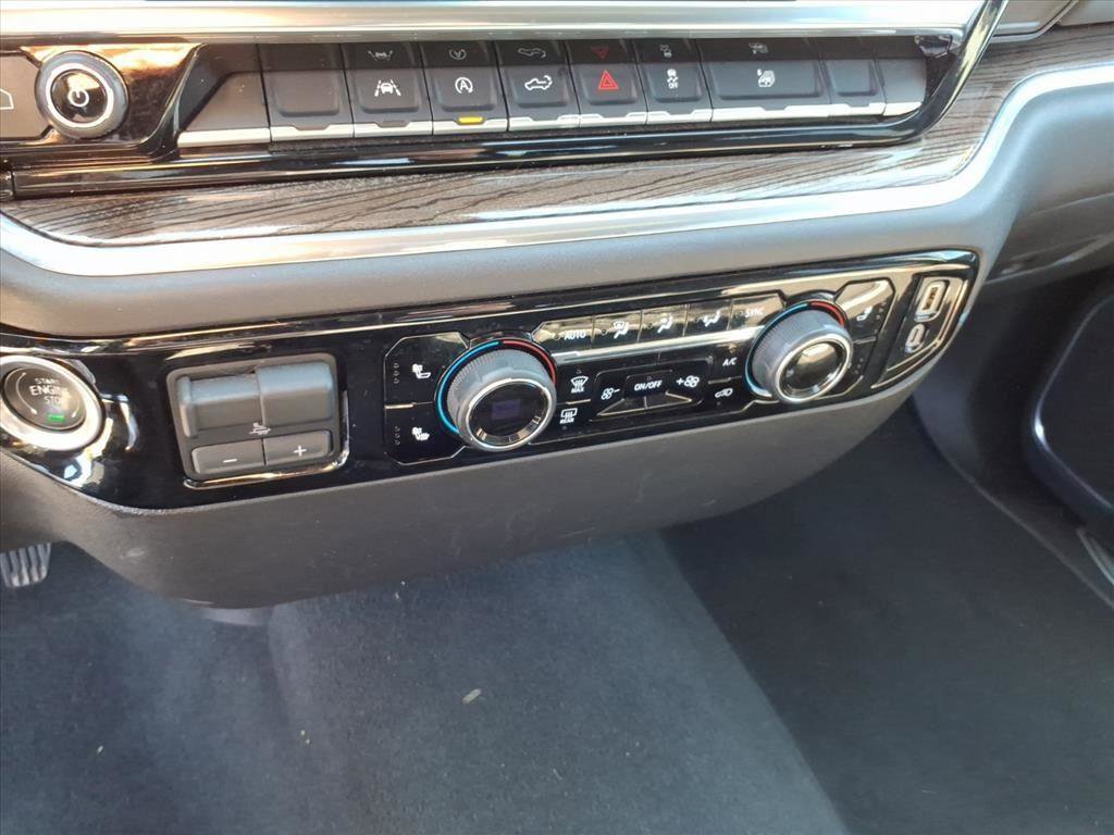 Used 2025 Chevrolet Silverado 1500 LT image 21