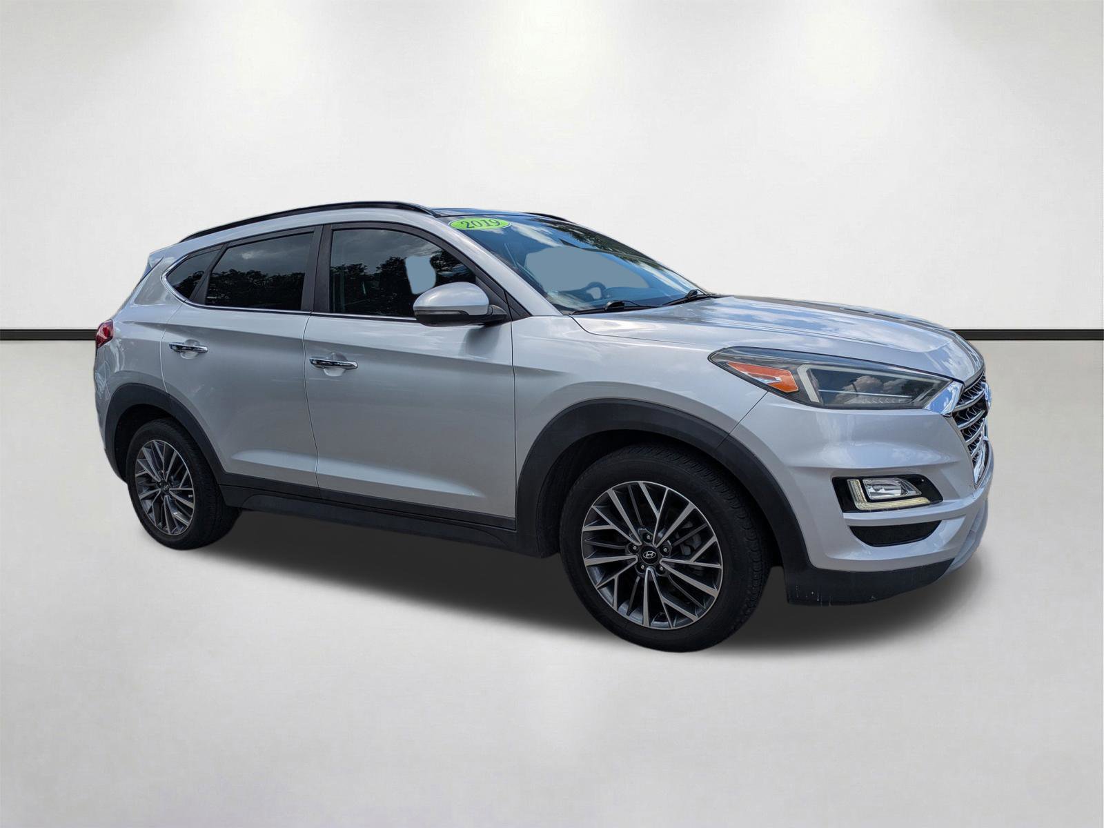 Used 2019 Hyundai Tucson Ultimate w/ Cargo Package FWD image 2