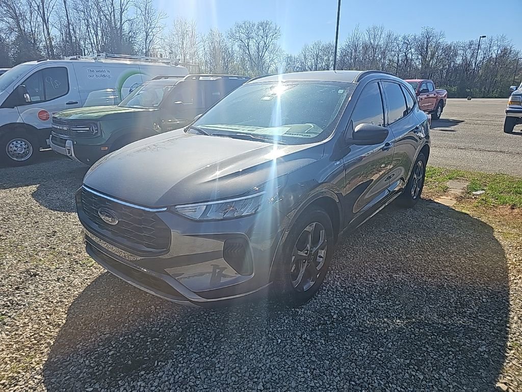 Used 2023 Ford Escape ST-Line w/ Tech Pack #1 image 3