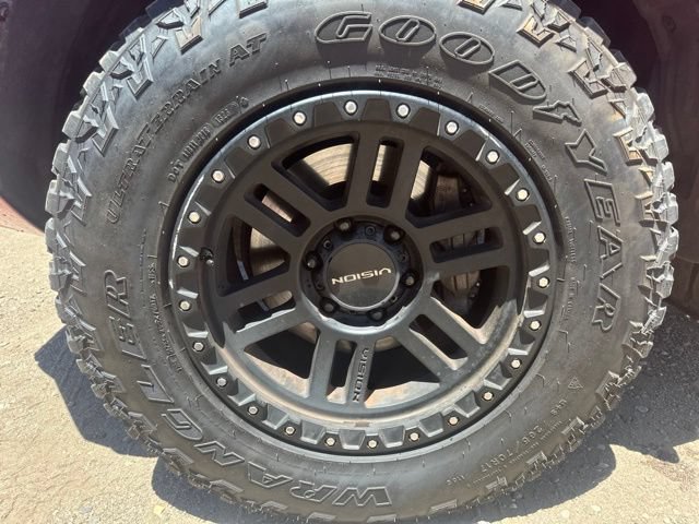 Used 2015 Toyota 4Runner Trail Premium w/ Four Season Floor Mat Package AWD/4WD image 13