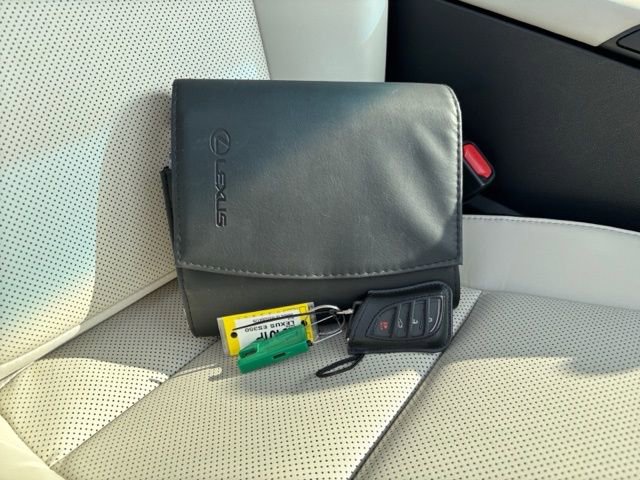 Used 2025 Lexus ES 350 w/ Premium Package image 34