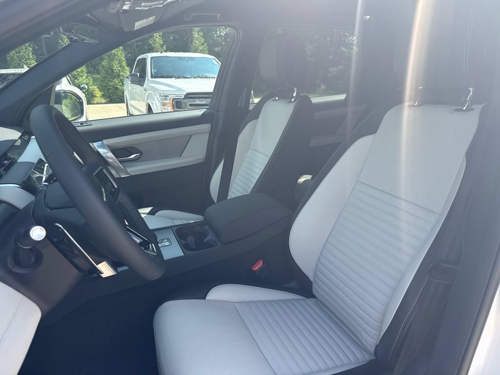 New 2026 Land Rover Discovery Sport Landmark AWD/4WD image 10