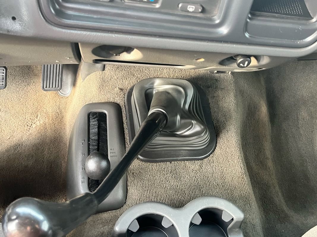 Used 2005 Chevrolet Silverado 3500 LS w/ Skid Plate Package image 14