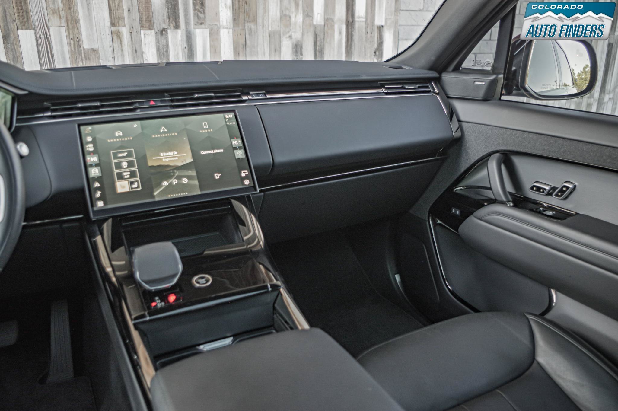 Used 2025 Land Rover Range Rover Sport SE AWD/4WD image 17