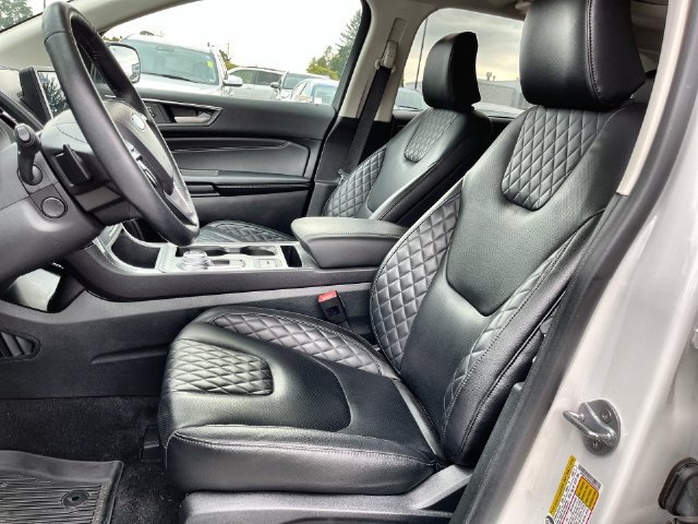 Used 2024 Ford Edge Titanium w/ Equipment Group 301A AWD/4WD image 21