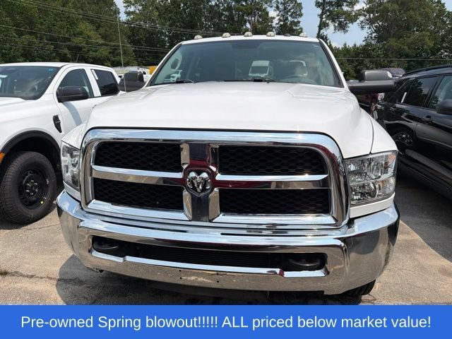 Used 2018 RAM 3500 Tradesman w/ Chrome Appearance Group AWD/4WD image 2