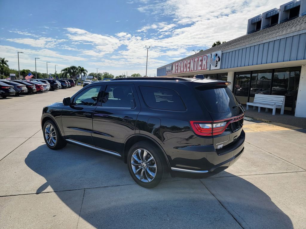 Used 2022 Dodge Durango SXT w/ Anodized Platinum Package RWD image 3
