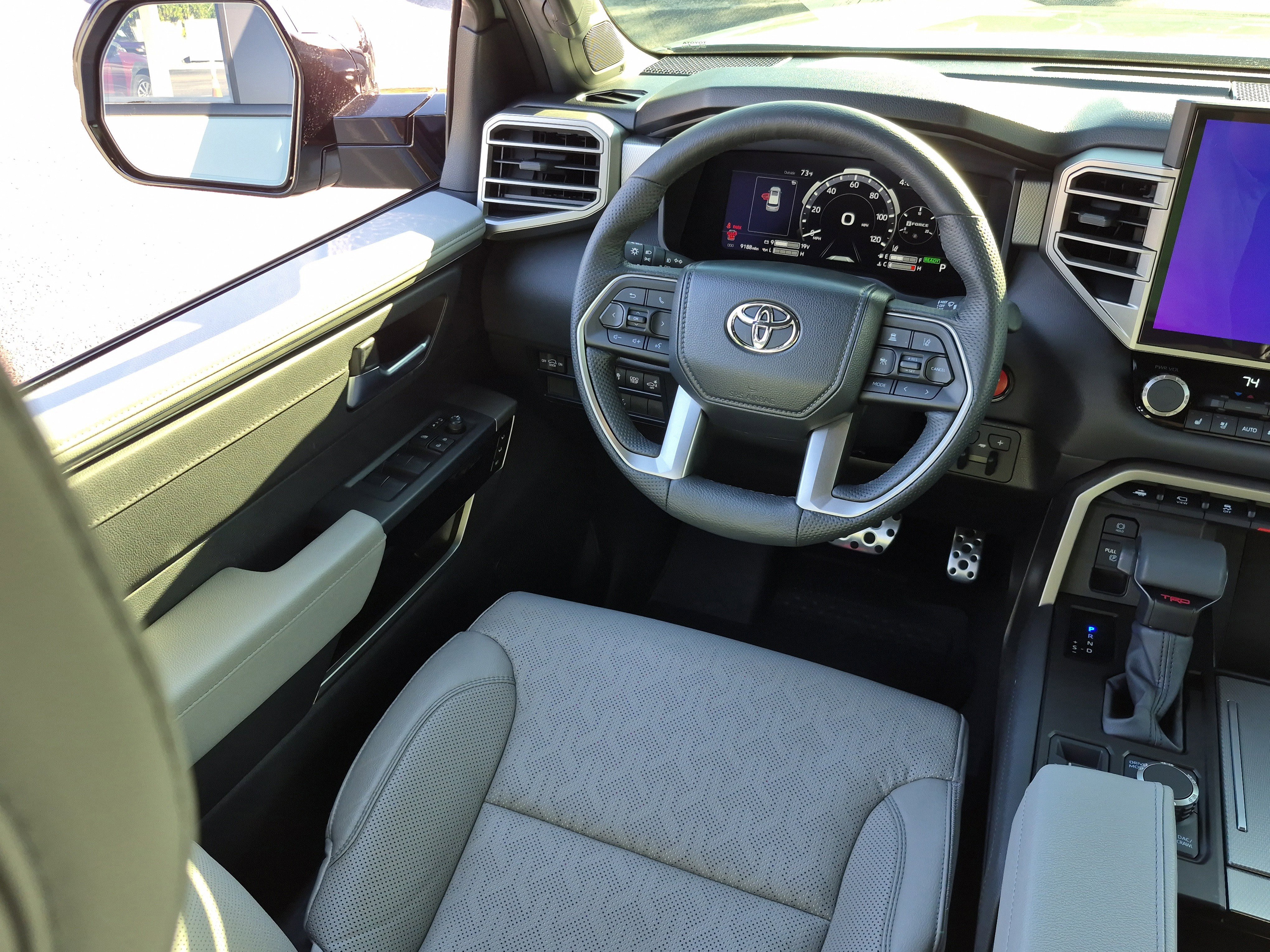 Used 2025 Toyota Sequoia Limited image 22