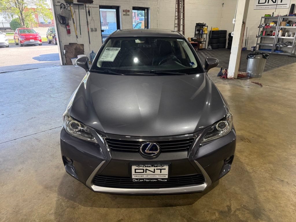 Used 2015 Lexus CT 200h FWD image 2