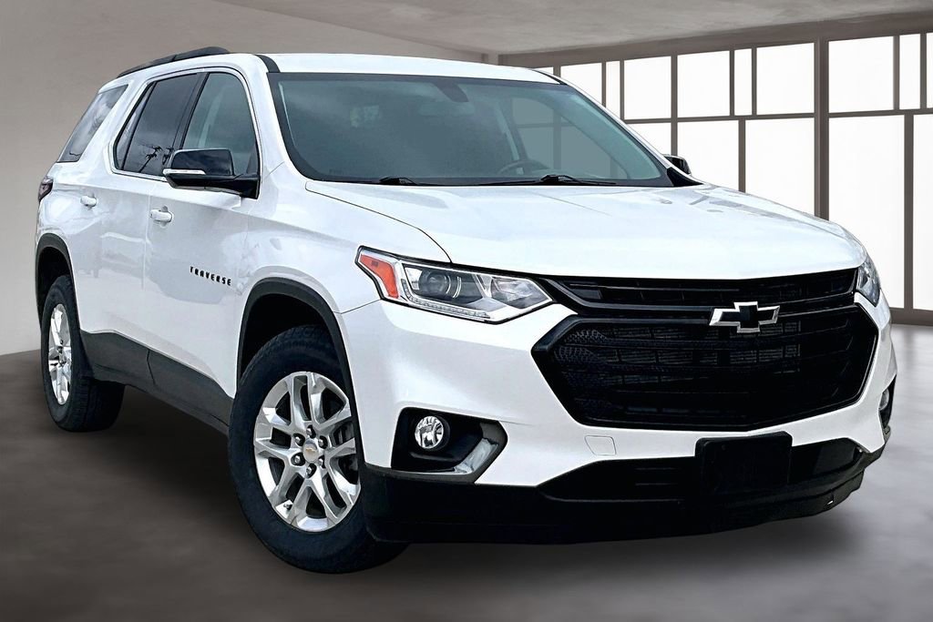 Used 2020 Chevrolet Traverse LT w/ LPO, Blackout Package AWD/4WD image 12